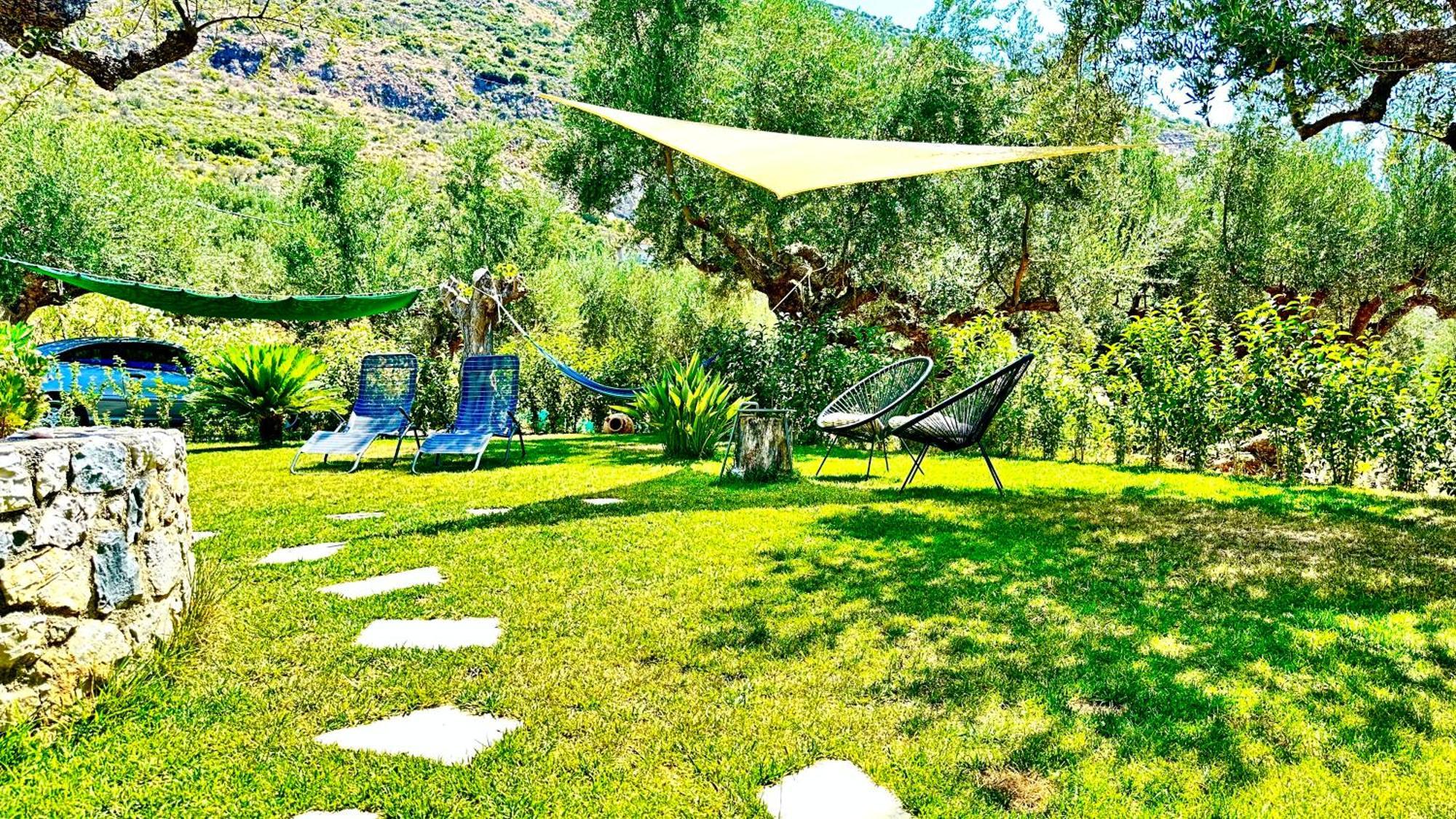 The Secret Garden At Villa Georgia Каламата Екстер'єр фото